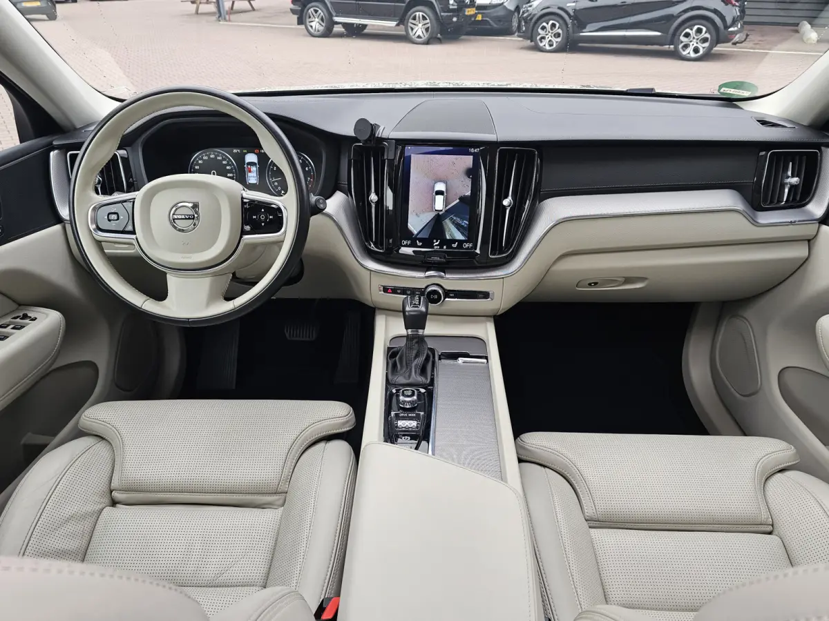 2.0 T4 Inscription Polestar Engineered | Pano | Luchtvering | Leder | Stoelverwarming & ventilatie | Camera | Trekhaak | ACC | App-connect |