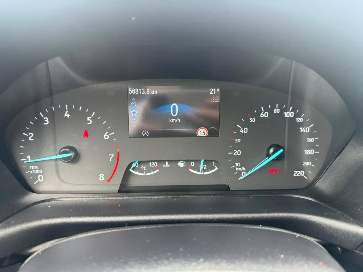 1.0 EcoBoost Hybrid Active X | Cruise Ctrl | NAV | Achteruirijcamera | Keyless Entry | 17* inch LMV |