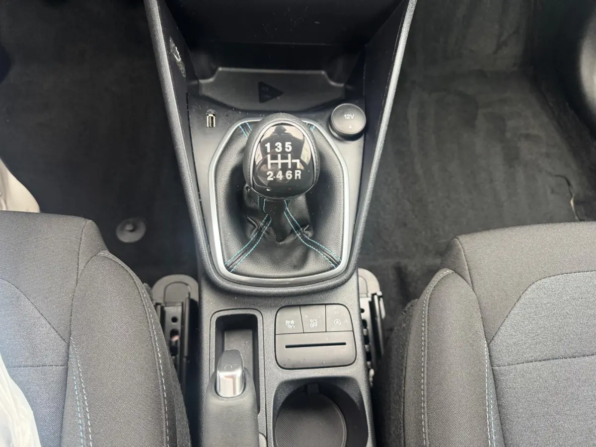 1.0 EcoBoost Hybrid Active X | Cruise Ctrl | NAV | Achteruirijcamera | Keyless Entry | 17* inch LMV |
