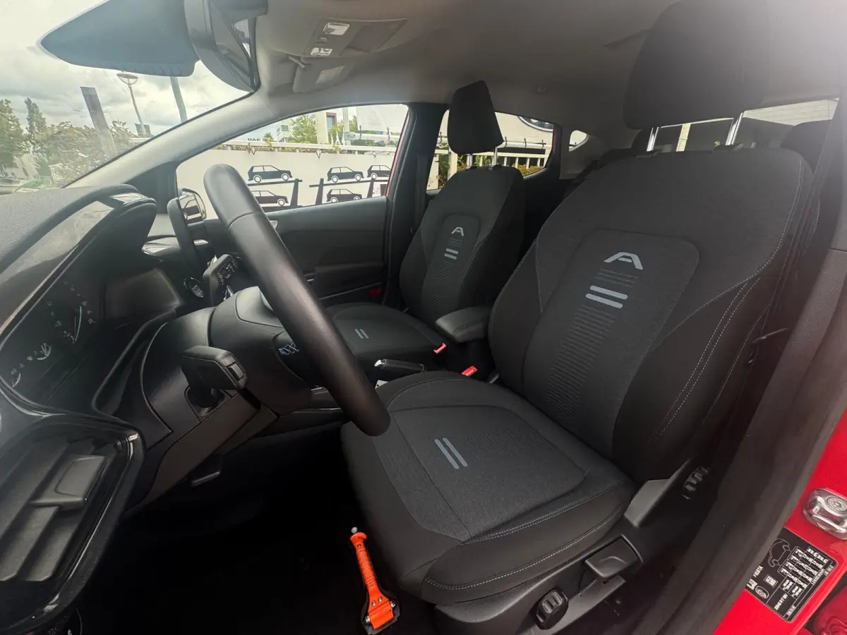 1.0 EcoBoost Hybrid Active X | Cruise Ctrl | NAV | Achteruirijcamera | Keyless Entry | 17* inch LMV |