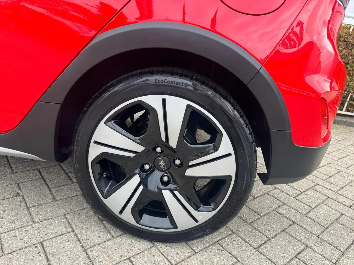 1.0 EcoBoost Hybrid Active X | Cruise Ctrl | NAV | Achteruirijcamera | Keyless Entry | 17* inch LMV |