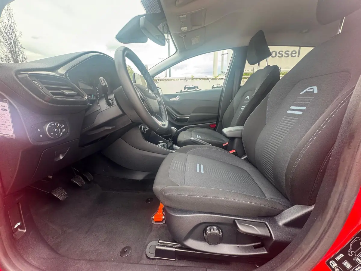 1.0 EcoBoost Hybrid Active X | Cruise Ctrl | NAV | Achteruirijcamera | Keyless Entry | 17* inch LMV |