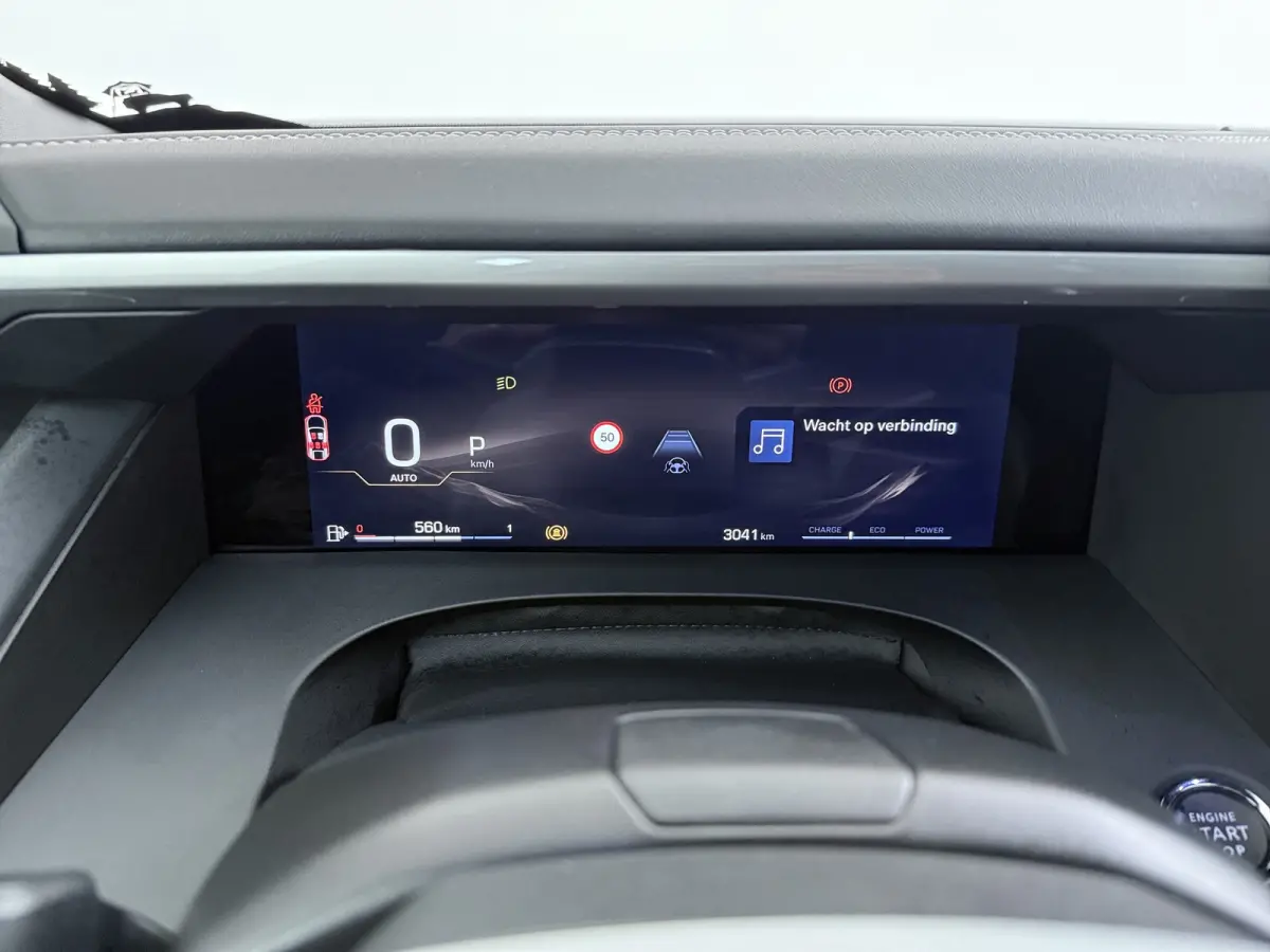 First Edition Mild Hybrid | 10" digitaal instrumentencluster | 11 kW boordlader (alleen op elektrisch) | 16" infotainment scherm