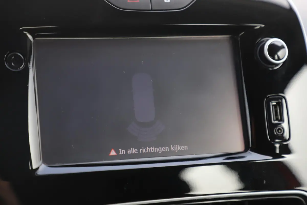0.9 TCe Zen Navigatie Bluetooth Airco Cruise Control Parkeersensor Parelmoer Rood Metallic