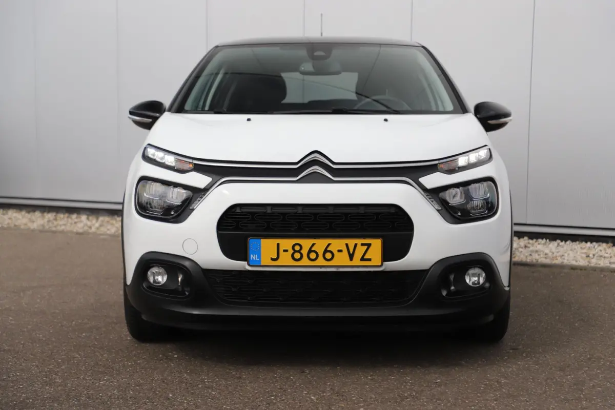 1.2 PureTech Feel Navigatie Carplay Android Climate Cruise Control Rijstrooksensor Parkeersensor All-season banden!