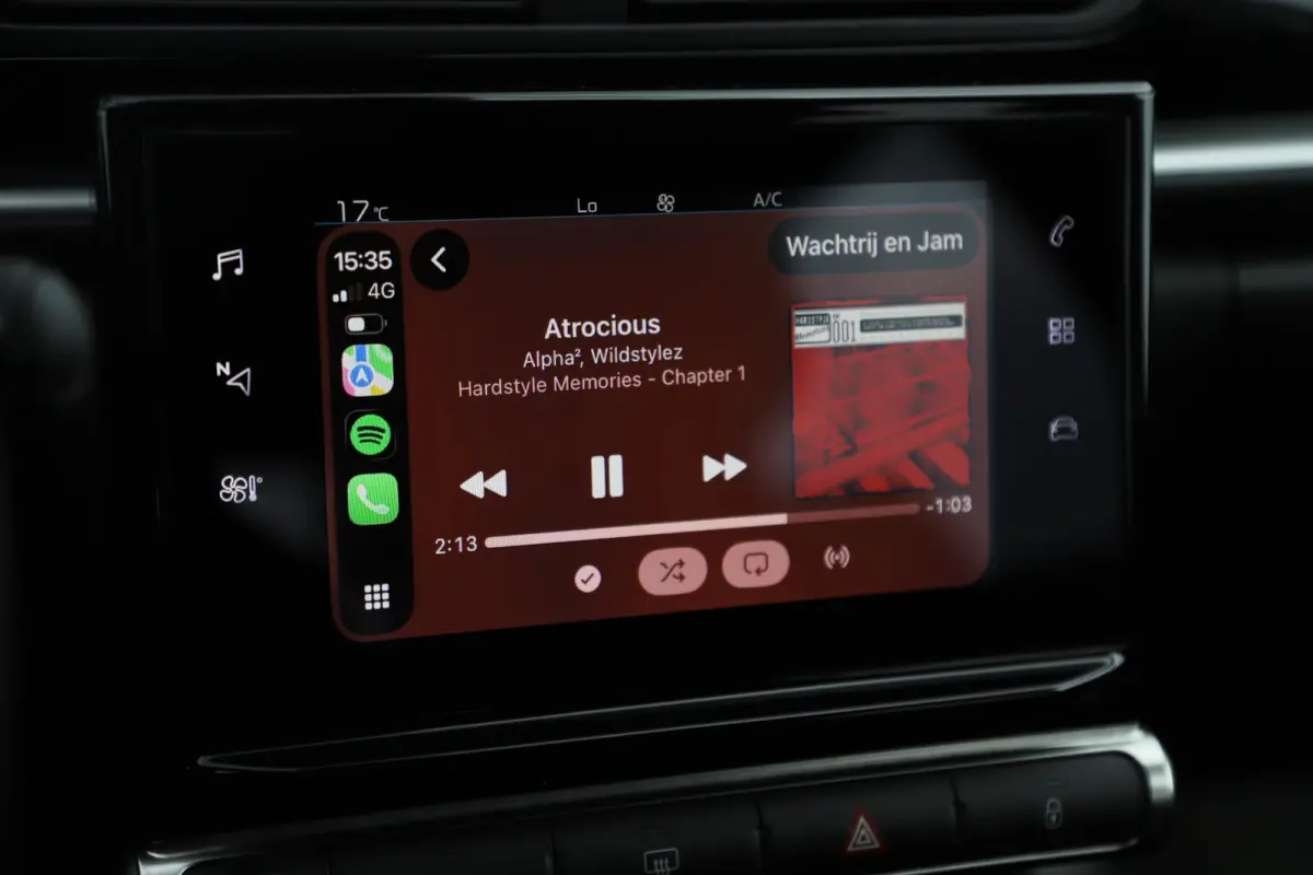 1.2 PureTech Feel Navigatie Carplay Android Climate Cruise Control Rijstrooksensor Parkeersensor All-season banden!