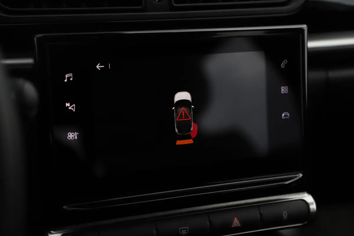 1.2 PureTech Feel Navigatie Carplay Android Climate Cruise Control Rijstrooksensor Parkeersensor All-season banden!