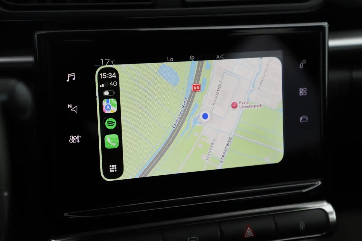 1.2 PureTech Feel Navigatie Carplay Android Climate Cruise Control Rijstrooksensor Parkeersensor All-season banden!