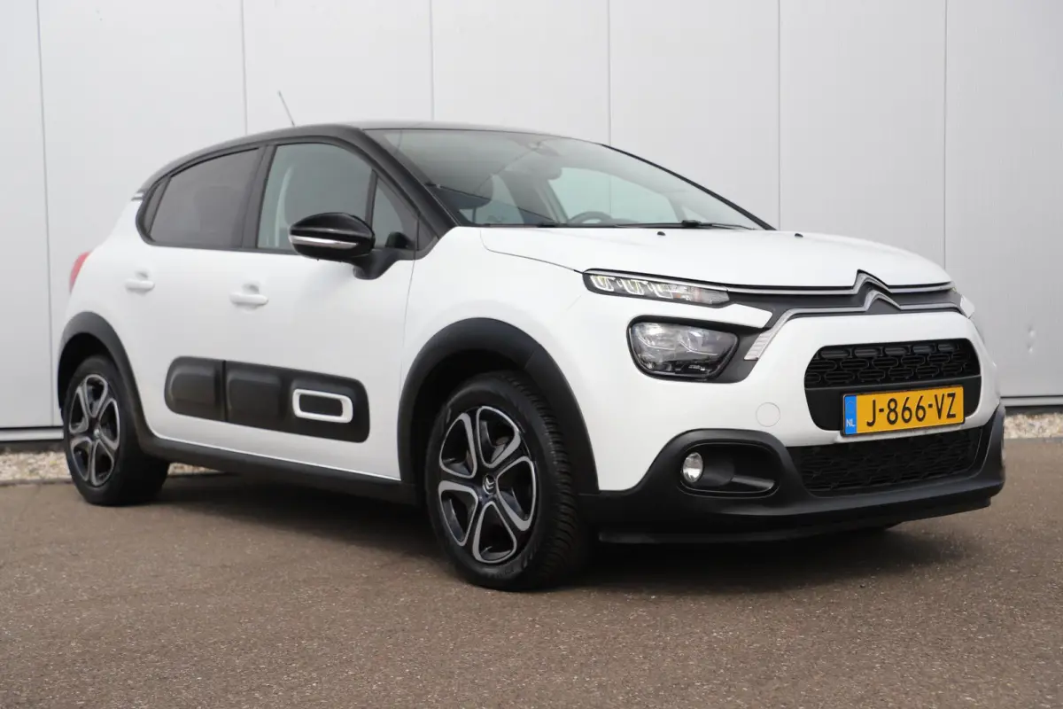 1.2 PureTech Feel Navigatie Carplay Android Climate Cruise Control Rijstrooksensor Parkeersensor All-season banden!