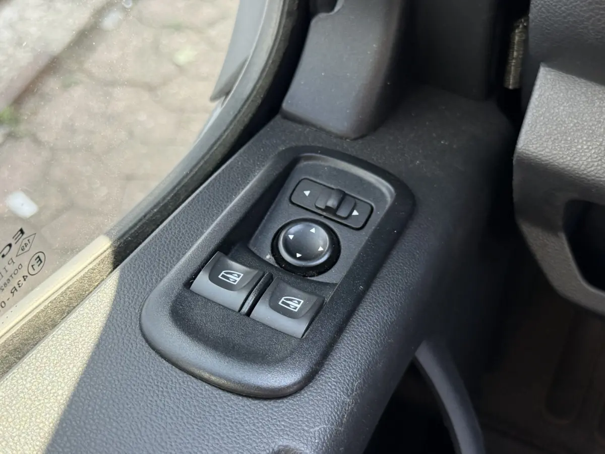 Plancher T35 2.3 DCI 150PK Lowliner Bakwagen Airco Cruise Control Camera Foodtruck Meubelbak Paardenwagen