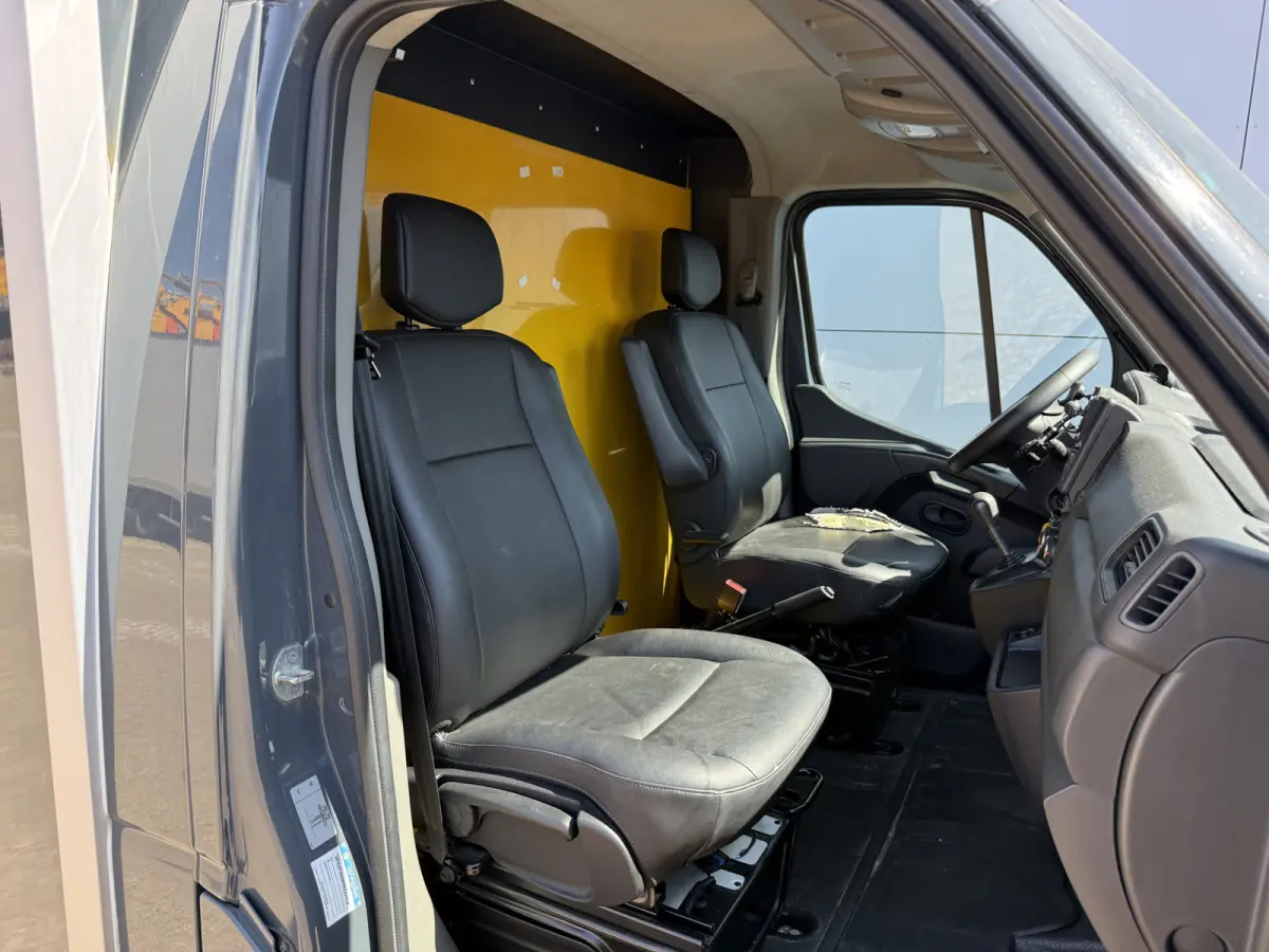 Plancher T35 2.3 DCI 150PK Lowliner Bakwagen Airco Cruise Control Camera Foodtruck Meubelbak Paardenwagen