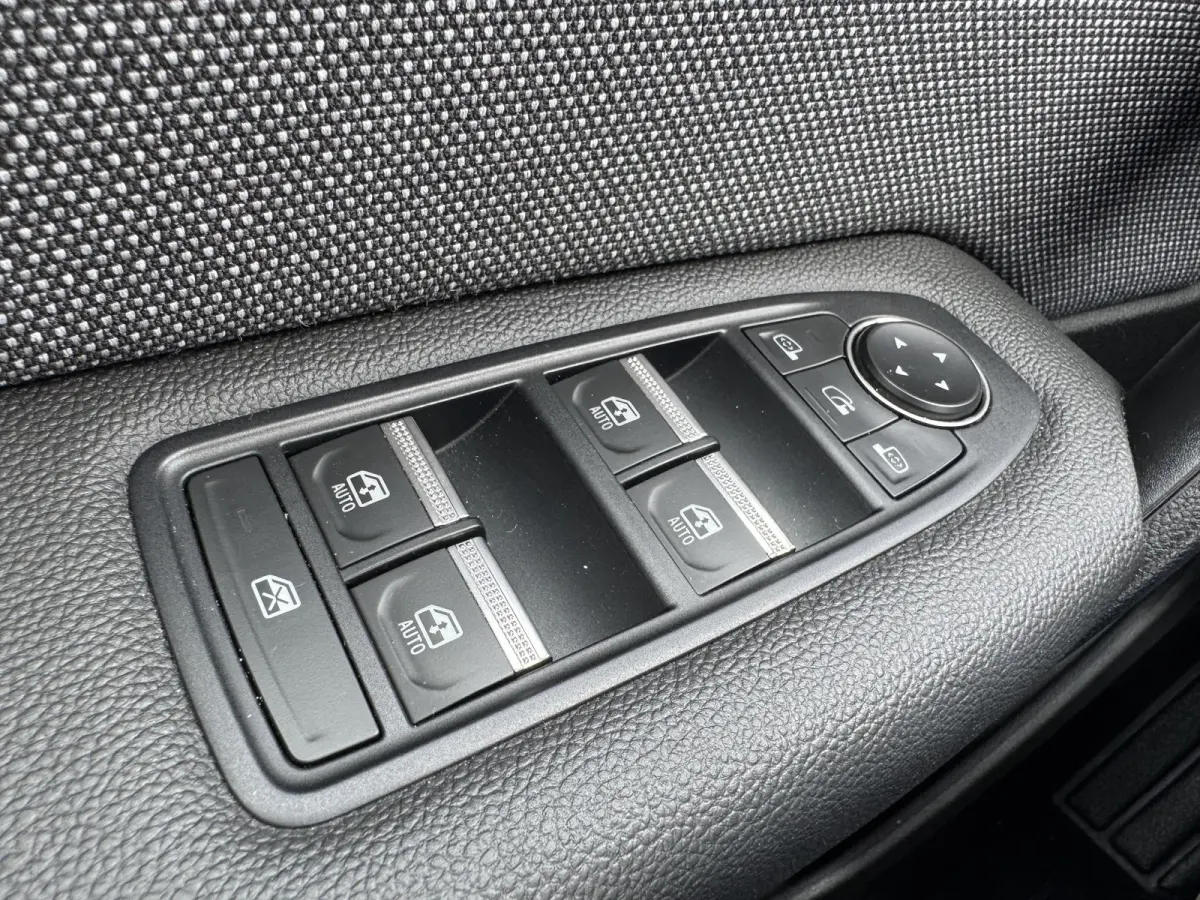 1.8 E-Tech full hybrid 160 Techno