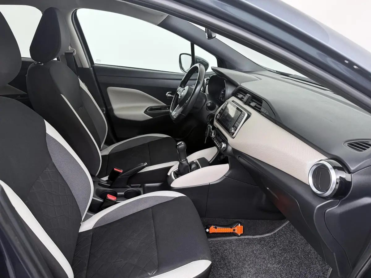 1.0 IG-T N-Connecta | Parkeercamera | Navigatie | Climate Control |