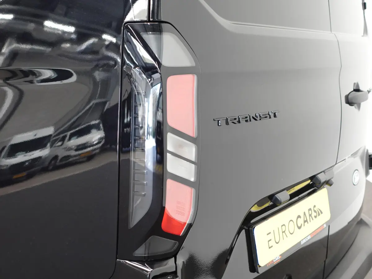 300 2.0 TDCI L2H1 Trend NIEUW MODEL Automaat Navigatie Airco Cruise control Parkeer sensoren Camera Trekhaak