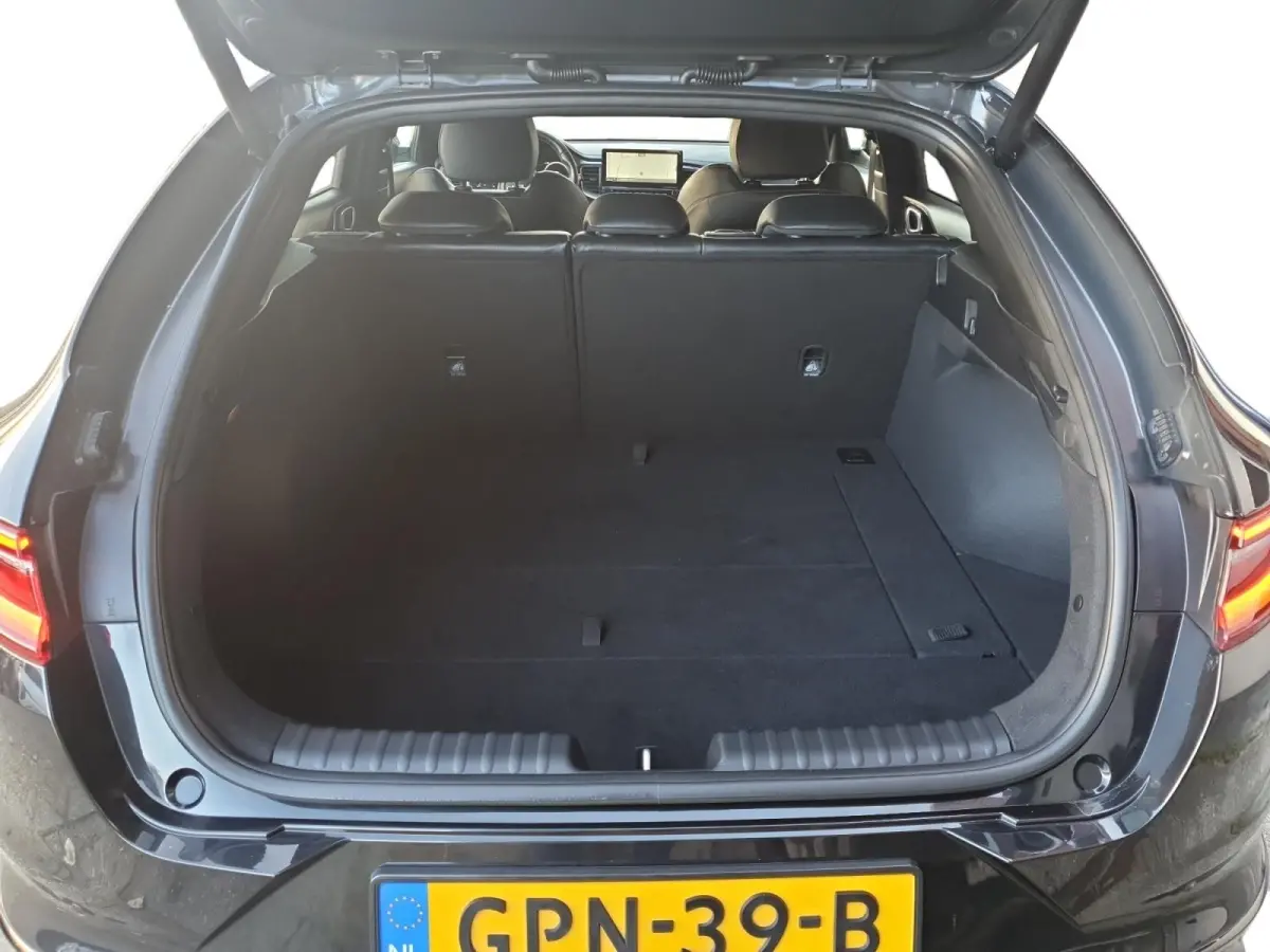 1.5 T-GDi GT-Line | Stoel en stuurverwarming | Navigatie | Elektrische achterklep | Camera | Climate control | Apple Carplay / Android Auto |
