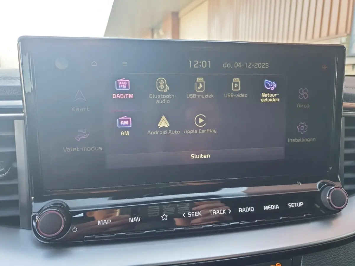 1.5 T-GDi GT-Line | Stoel en stuurverwarming | Navigatie | Elektrische achterklep | Camera | Climate control | Apple Carplay / Android Auto |