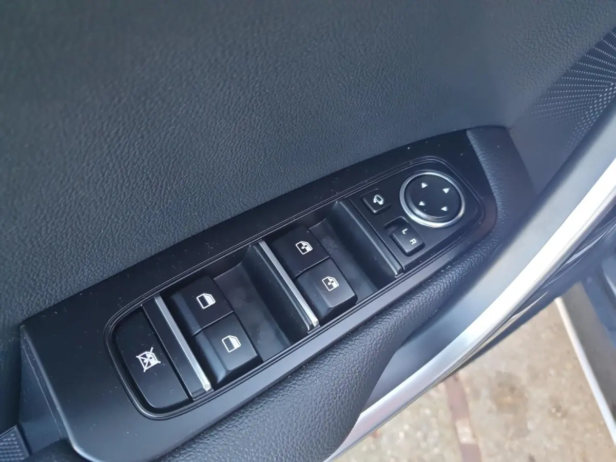 1.5 T-GDi GT-Line | Stoel en stuurverwarming | Navigatie | Elektrische achterklep | Camera | Climate control | Apple Carplay / Android Auto |