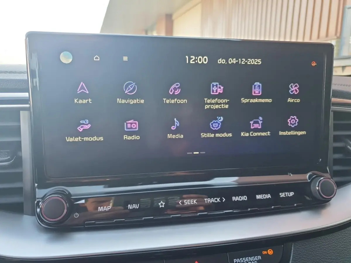 1.5 T-GDi GT-Line | Stoel en stuurverwarming | Navigatie | Elektrische achterklep | Camera | Climate control | Apple Carplay / Android Auto |