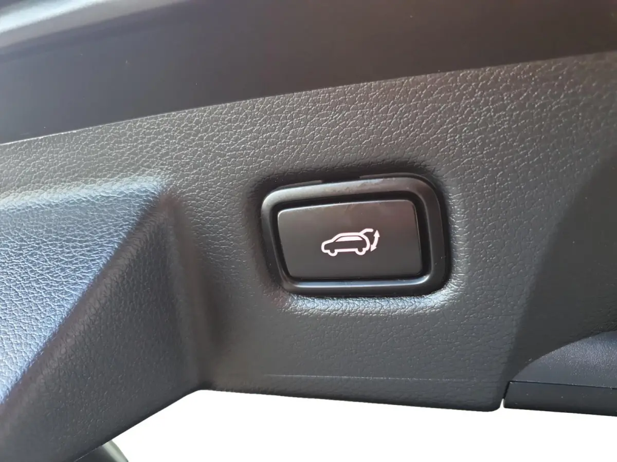 1.5 T-GDi GT-Line | Stoel en stuurverwarming | Navigatie | Elektrische achterklep | Camera | Climate control | Apple Carplay / Android Auto |