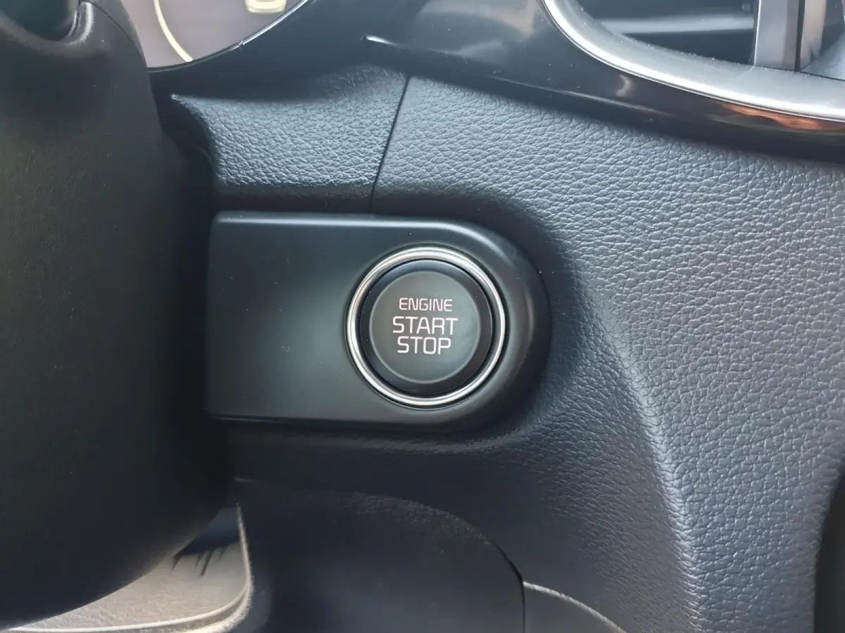 1.5 T-GDi GT-Line | Stoel en stuurverwarming | Navigatie | Elektrische achterklep | Camera | Climate control | Apple Carplay / Android Auto |