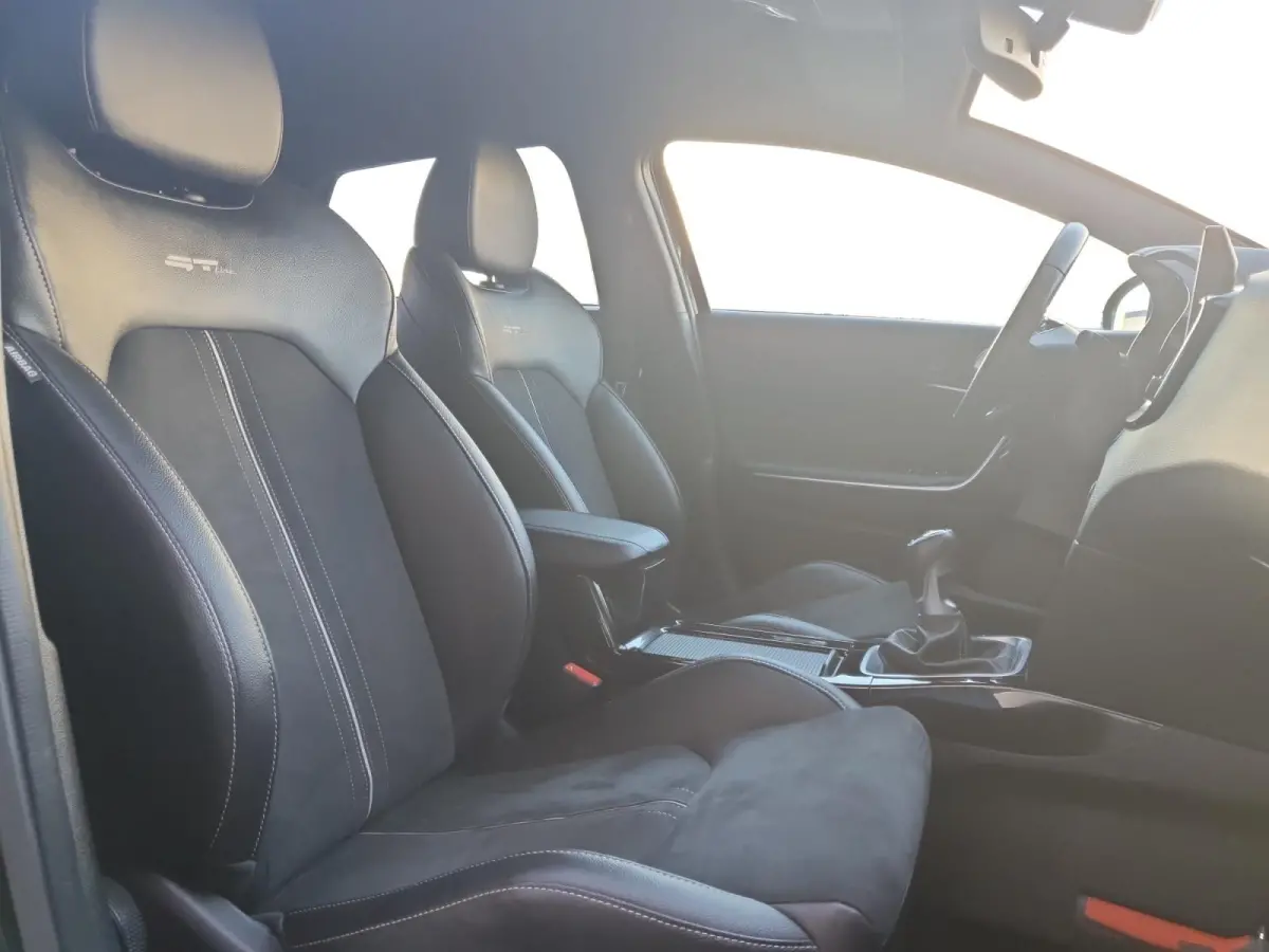 1.5 T-GDi GT-Line | Stoel en stuurverwarming | Navigatie | Elektrische achterklep | Camera | Climate control | Apple Carplay / Android Auto |