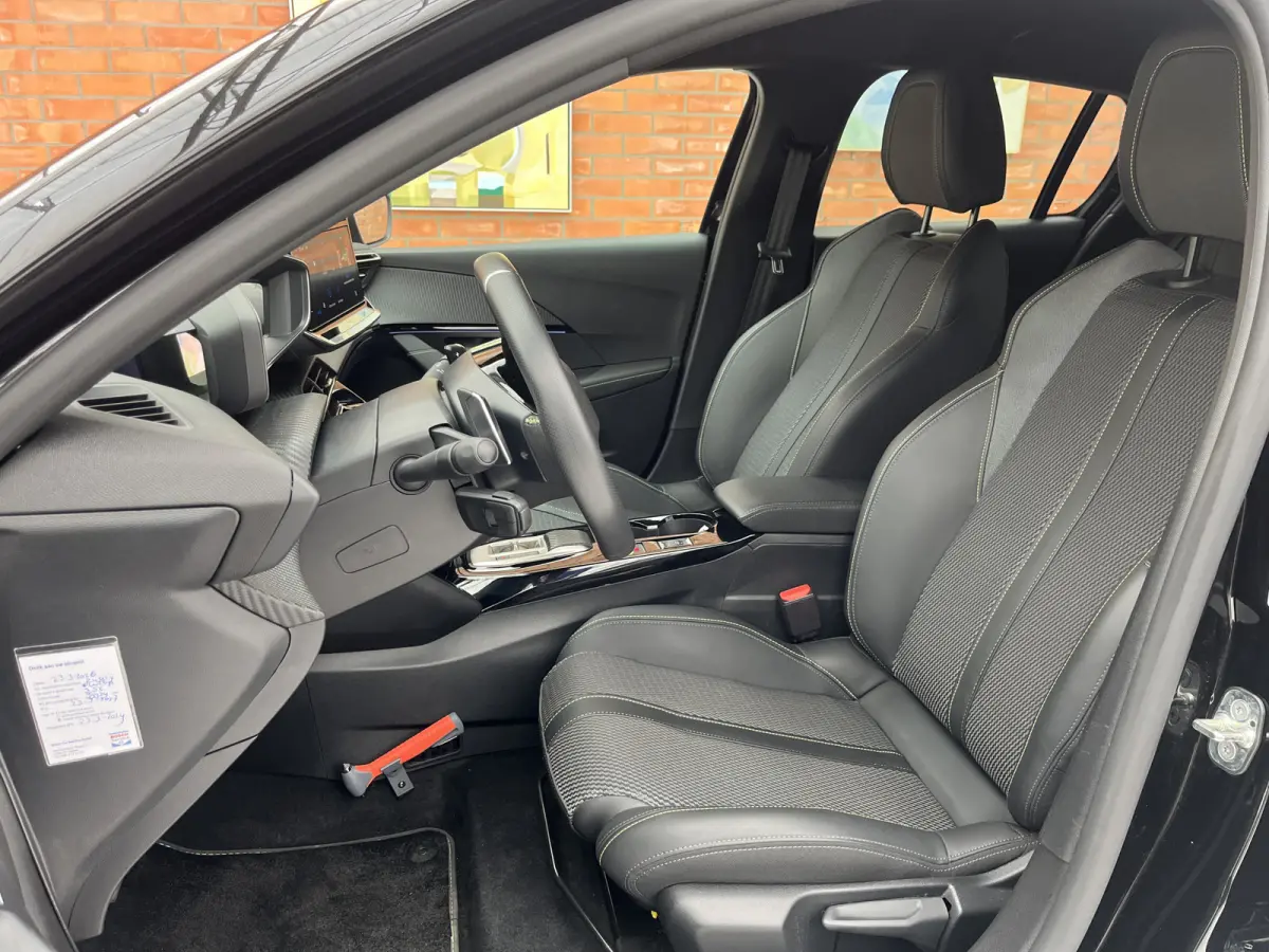 Hybrid 145 e-DCS6 GT Automaat | Camera voor + achter | Adaptive Cruise Control | Dodehoekdetectie | Keyless | Carplay/Android Auto |