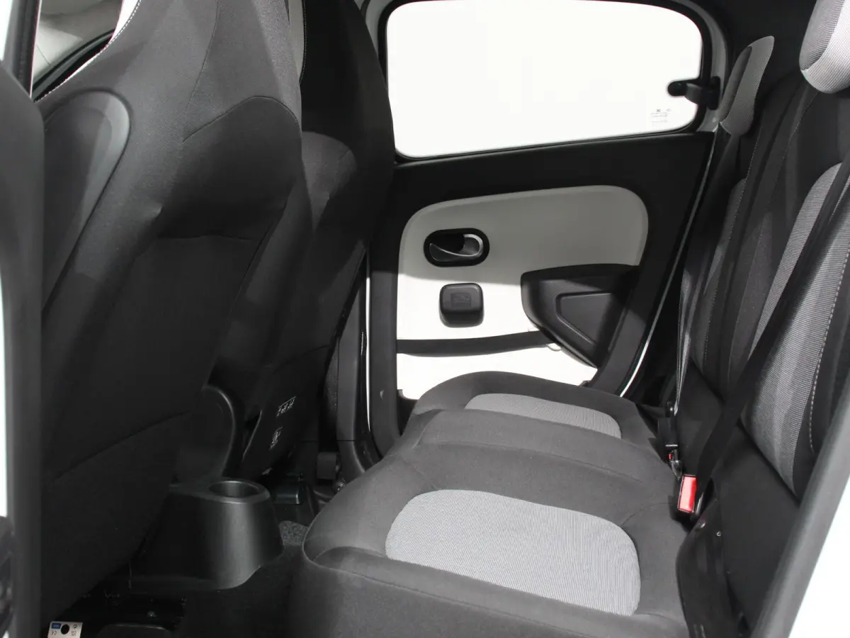 0.9 TCe Intens Climate control Radio / cd Lichtmetalen velgen Centrale vergendeling + Afstandbediening Electrische ramen 33500 km!
