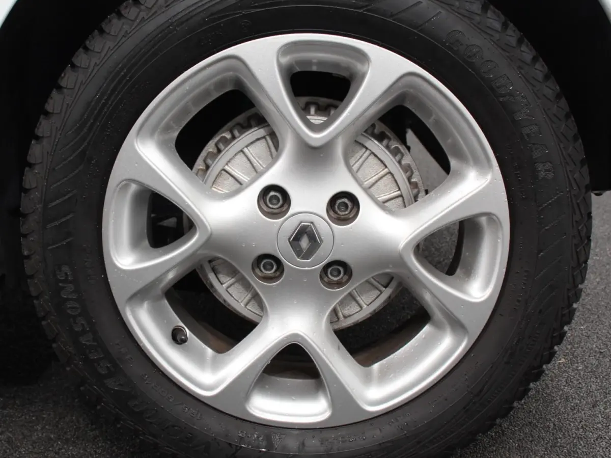 0.9 TCe Intens Climate control Radio / cd Lichtmetalen velgen Centrale vergendeling + Afstandbediening Electrische ramen 33500 km!