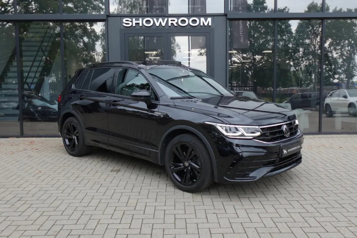 1.5 TSI R-Line PANO KEYLESS 360