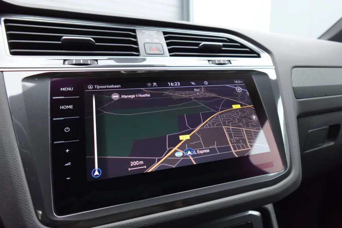 1.5 TSI R-Line PANO KEYLESS 360