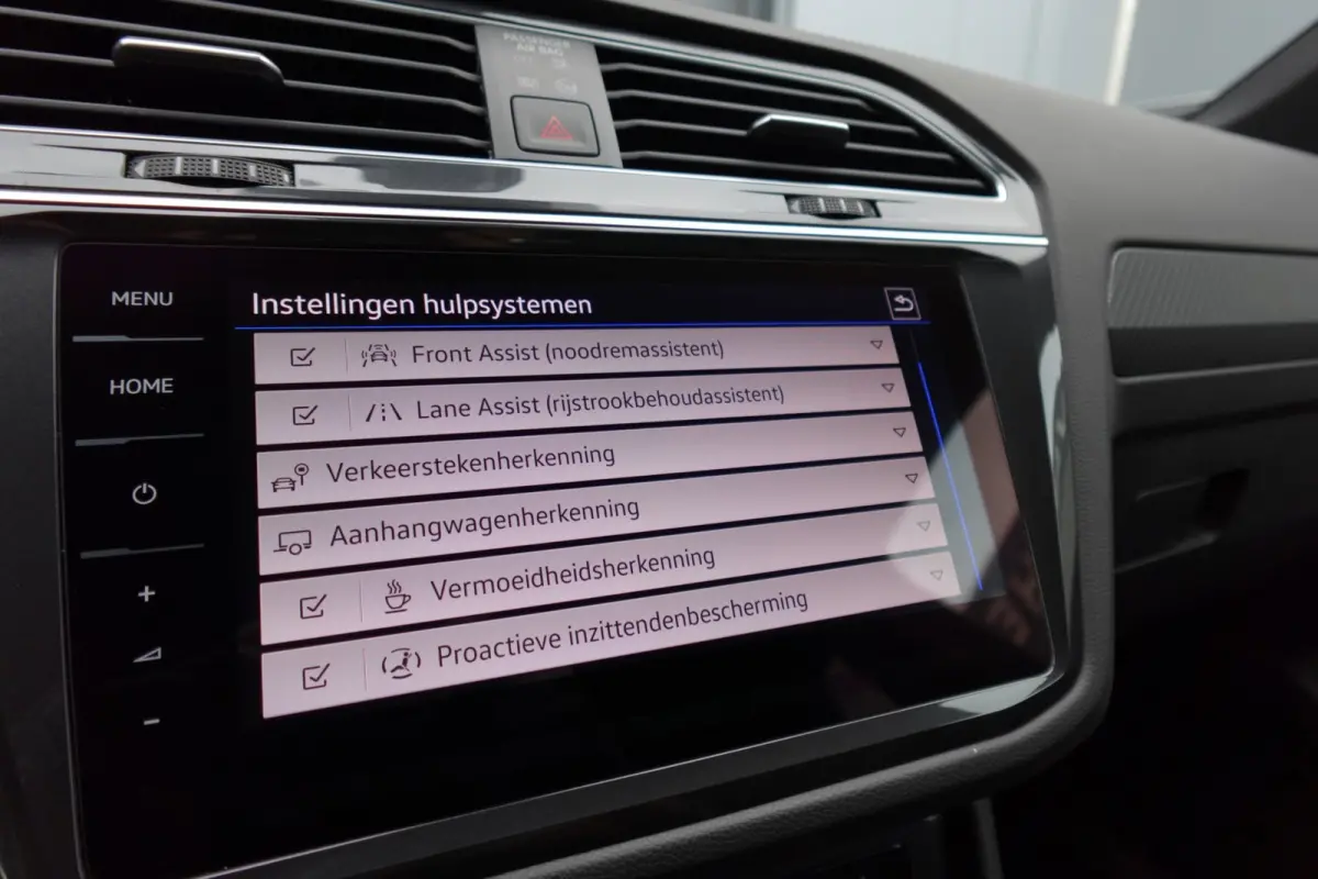 1.5 TSI R-Line PANO KEYLESS 360