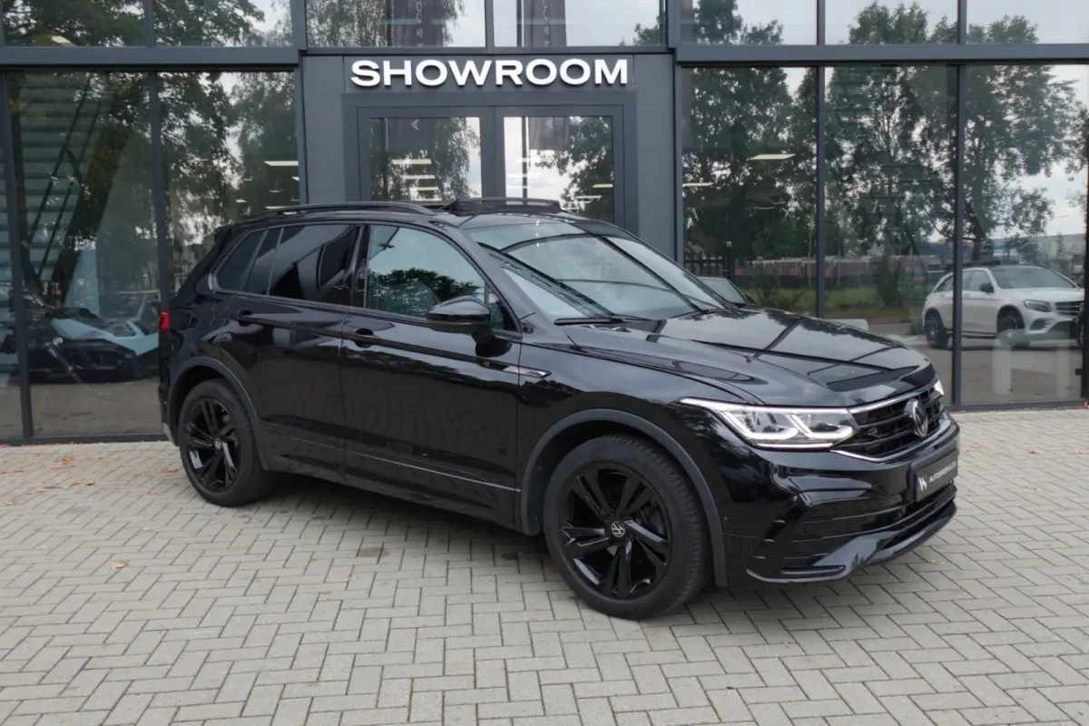 1.5 TSI R-Line PANO KEYLESS 360