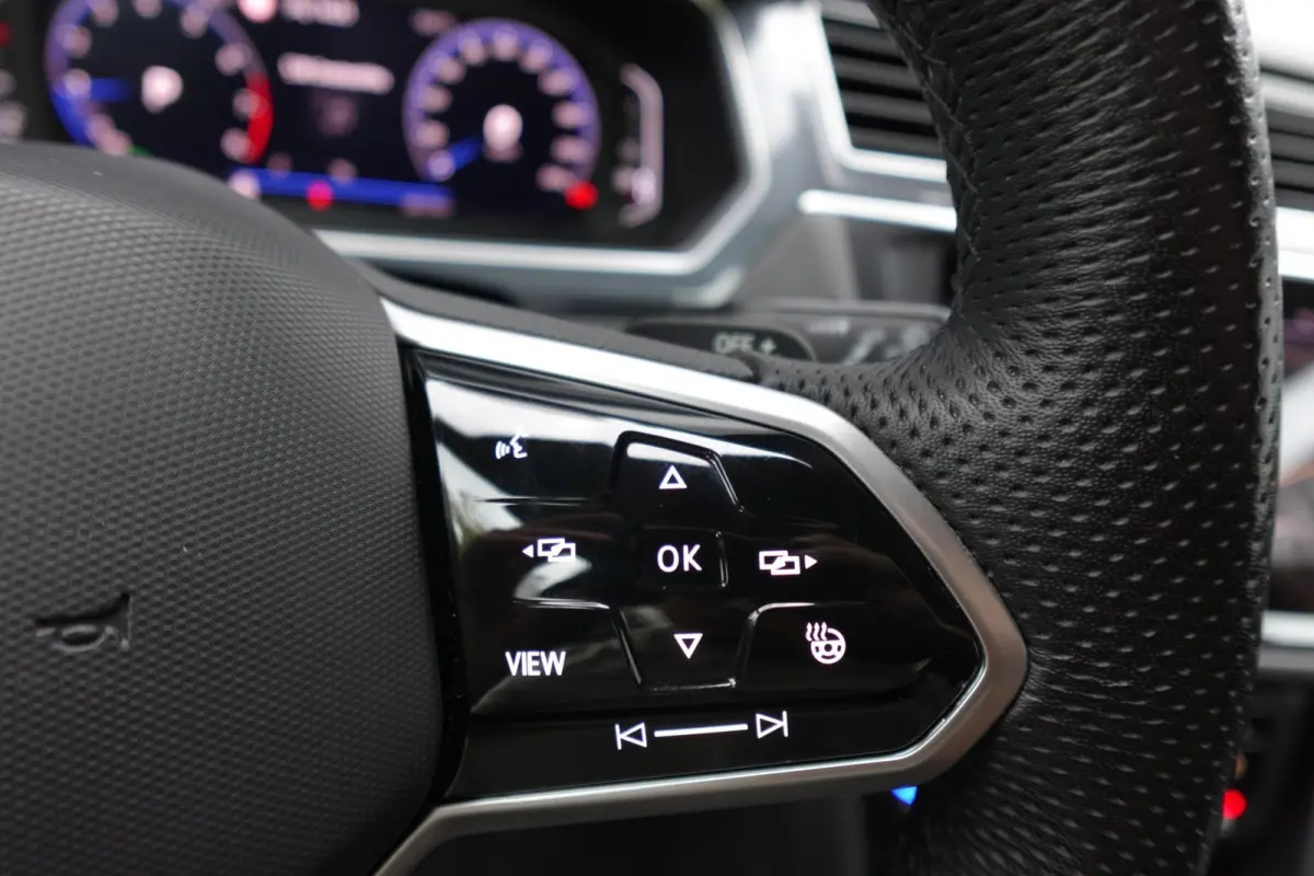 1.5 TSI R-Line PANO KEYLESS 360