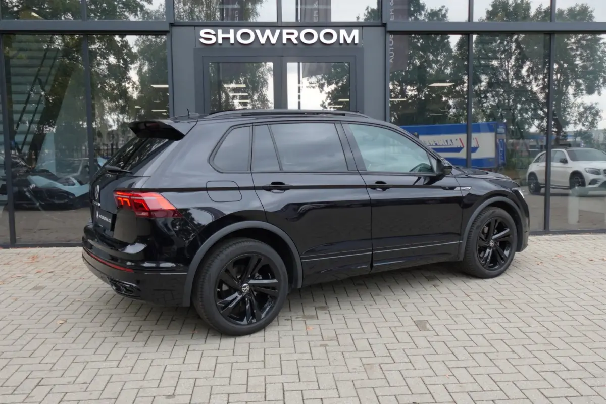 1.5 TSI R-Line PANO KEYLESS 360