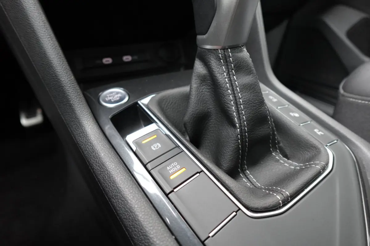 1.5 TSI R-Line PANO KEYLESS 360