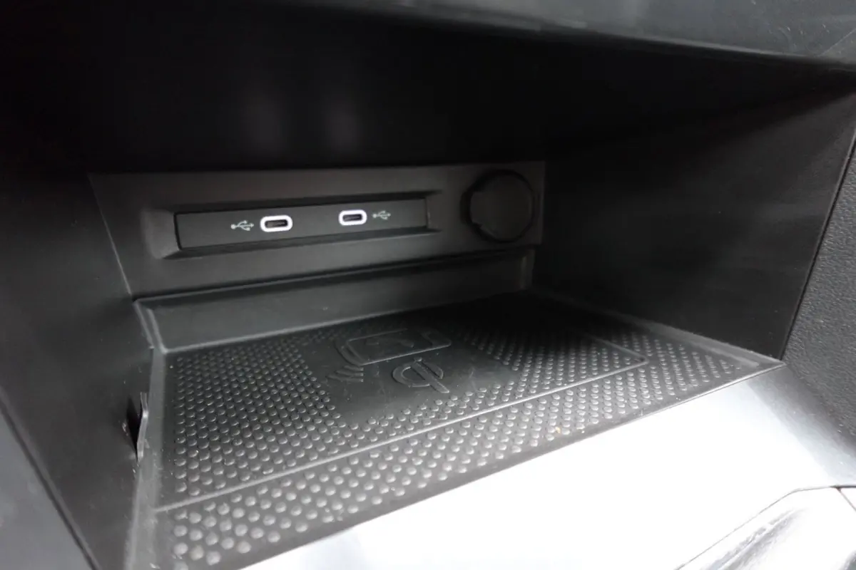 1.5 TSI R-Line PANO KEYLESS 360
