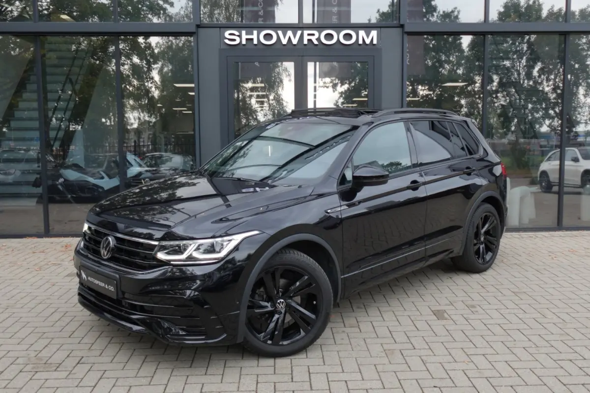 1.5 TSI R-Line PANO KEYLESS 360