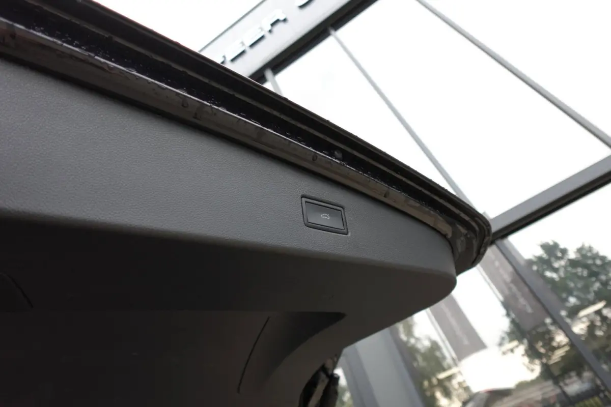 1.5 TSI R-Line PANO KEYLESS 360