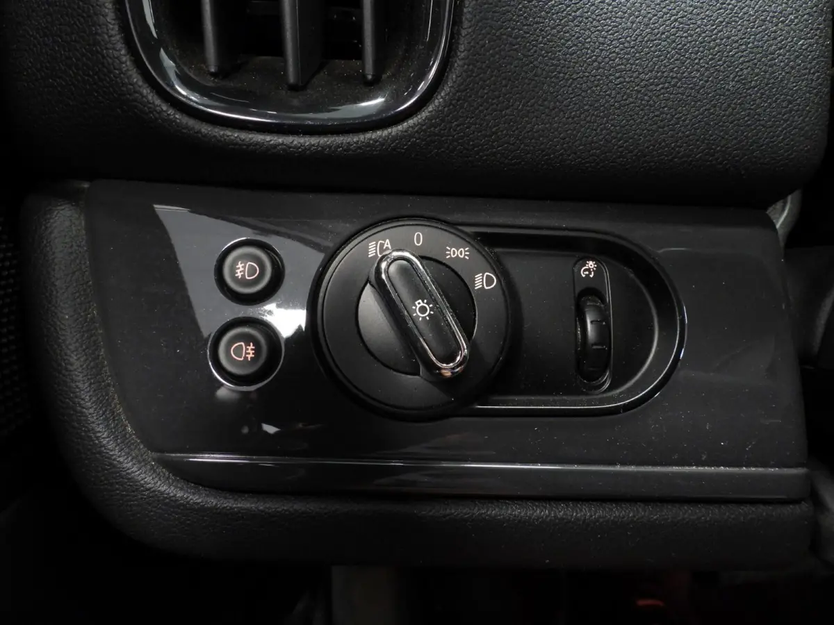 1.5 One NAVI/LEER/EL.KLEP/LED/16"LMV!