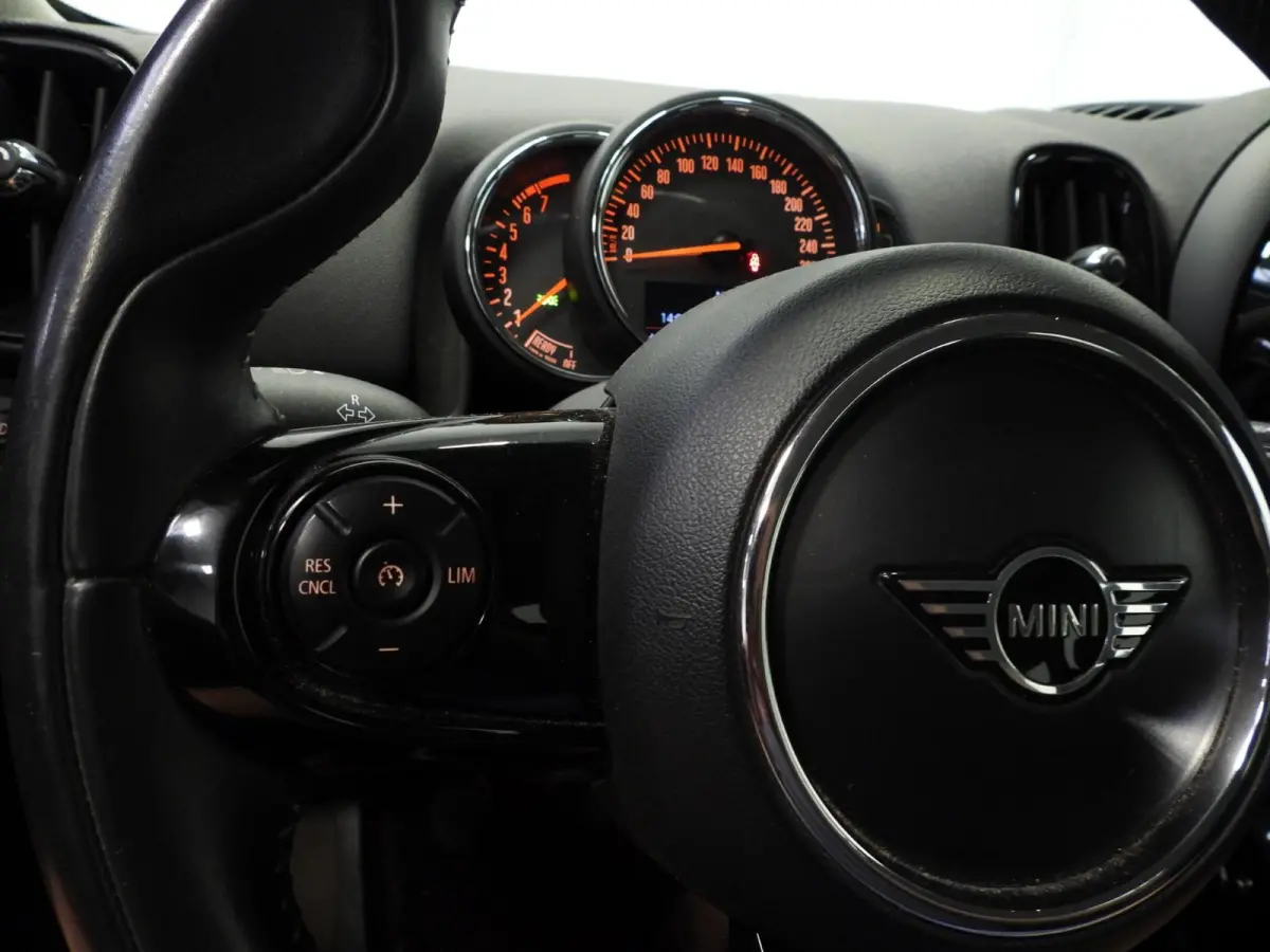 1.5 One NAVI/LEER/EL.KLEP/LED/16"LMV!