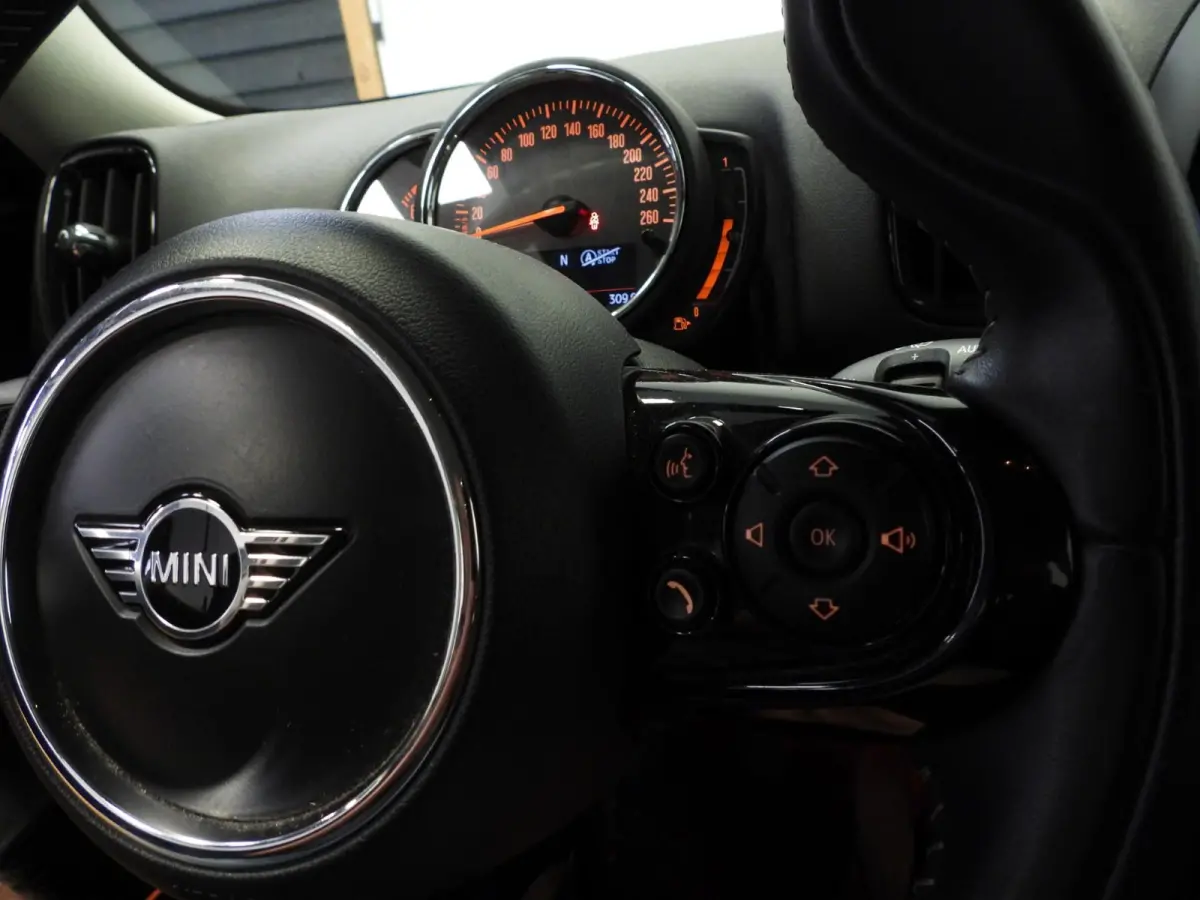 1.5 One NAVI/LEER/EL.KLEP/LED/16"LMV!