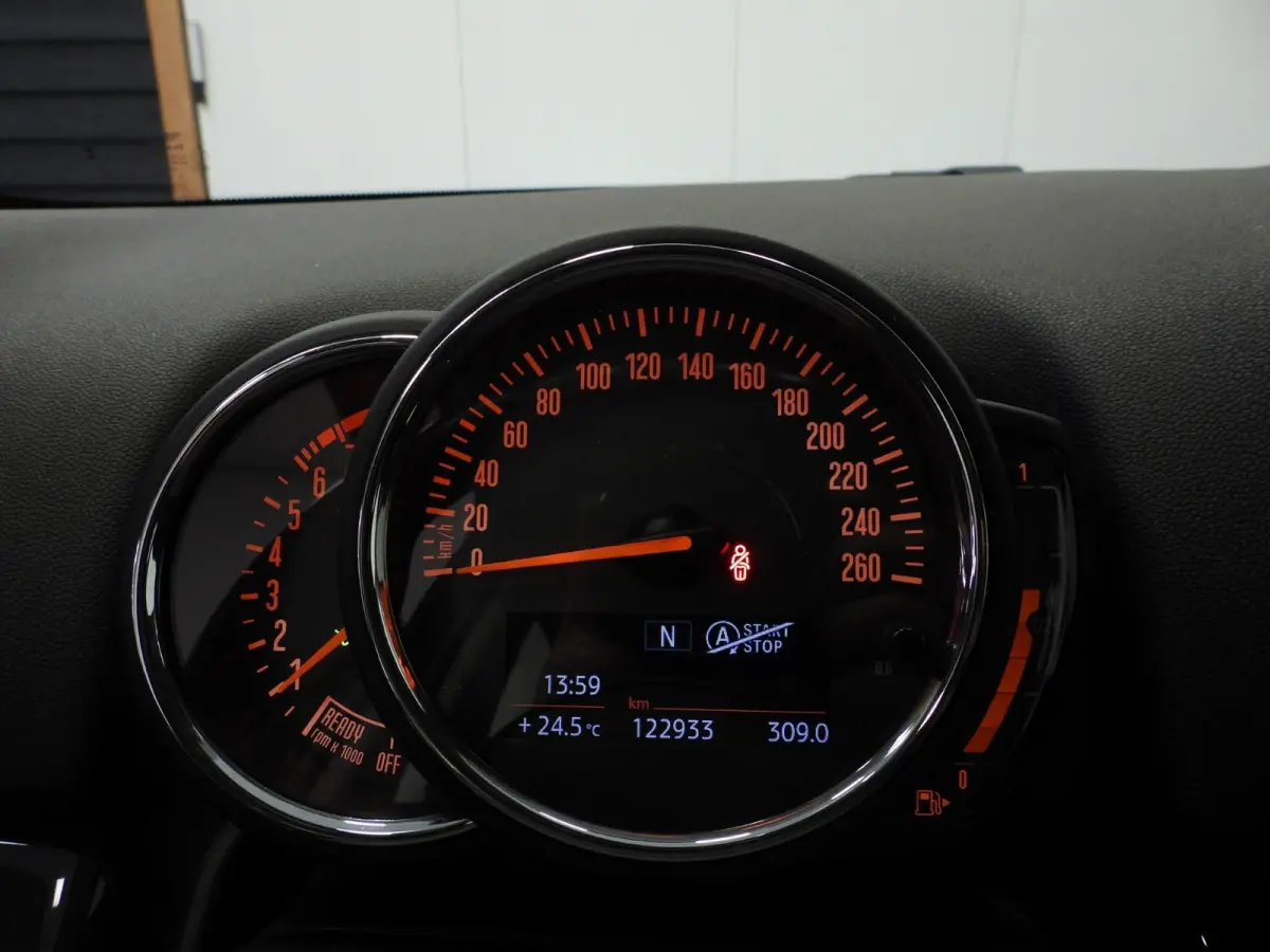 1.5 One NAVI/LEER/EL.KLEP/LED/16"LMV!