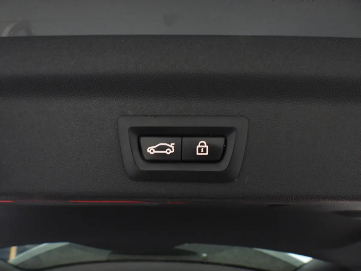1.5 One NAVI/LEER/EL.KLEP/LED/16"LMV!
