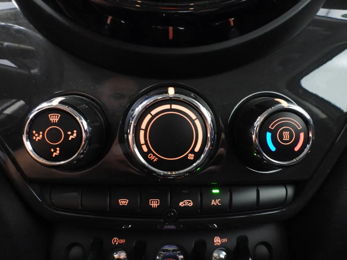1.5 One NAVI/LEER/EL.KLEP/LED/16"LMV!