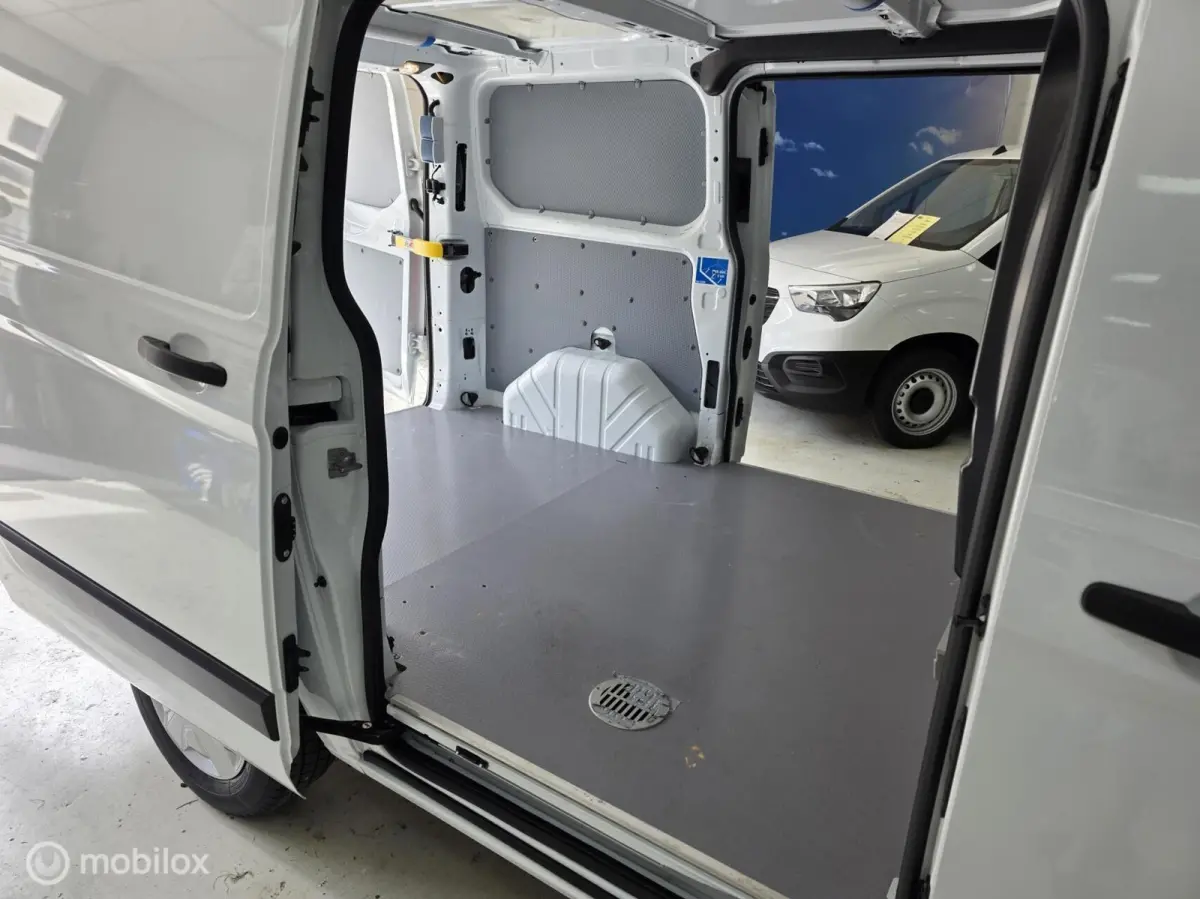 300 2.0 TDCI L1H1 Airco Cruise
