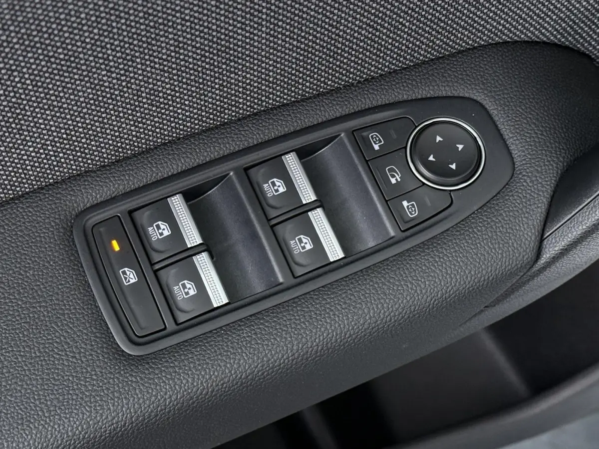 techno full hybrid E-Tech 160 | Google Navigatie | Parkeercamera | Climate Control |