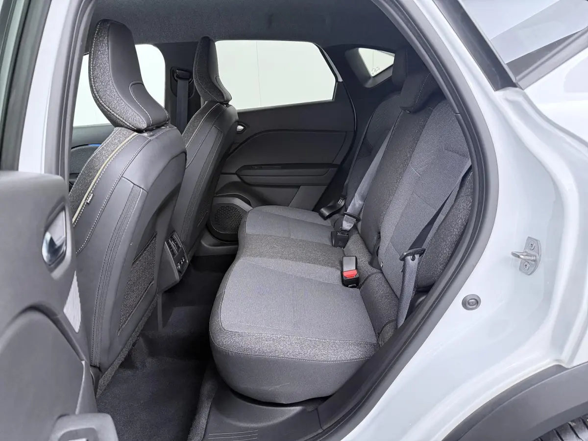 techno full hybrid E-Tech 160 | Google Navigatie | Parkeercamera | Climate Control |
