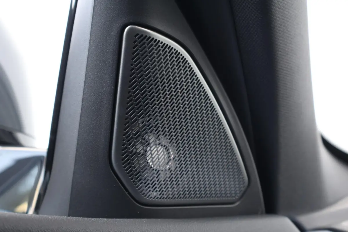 120 M Sport Design Edition | Sport Pakket Pro | Invidual Grigio-Telesto | Panorama Dak | Harman Kardon | Elektr. Achterklep | Comforttoegang |