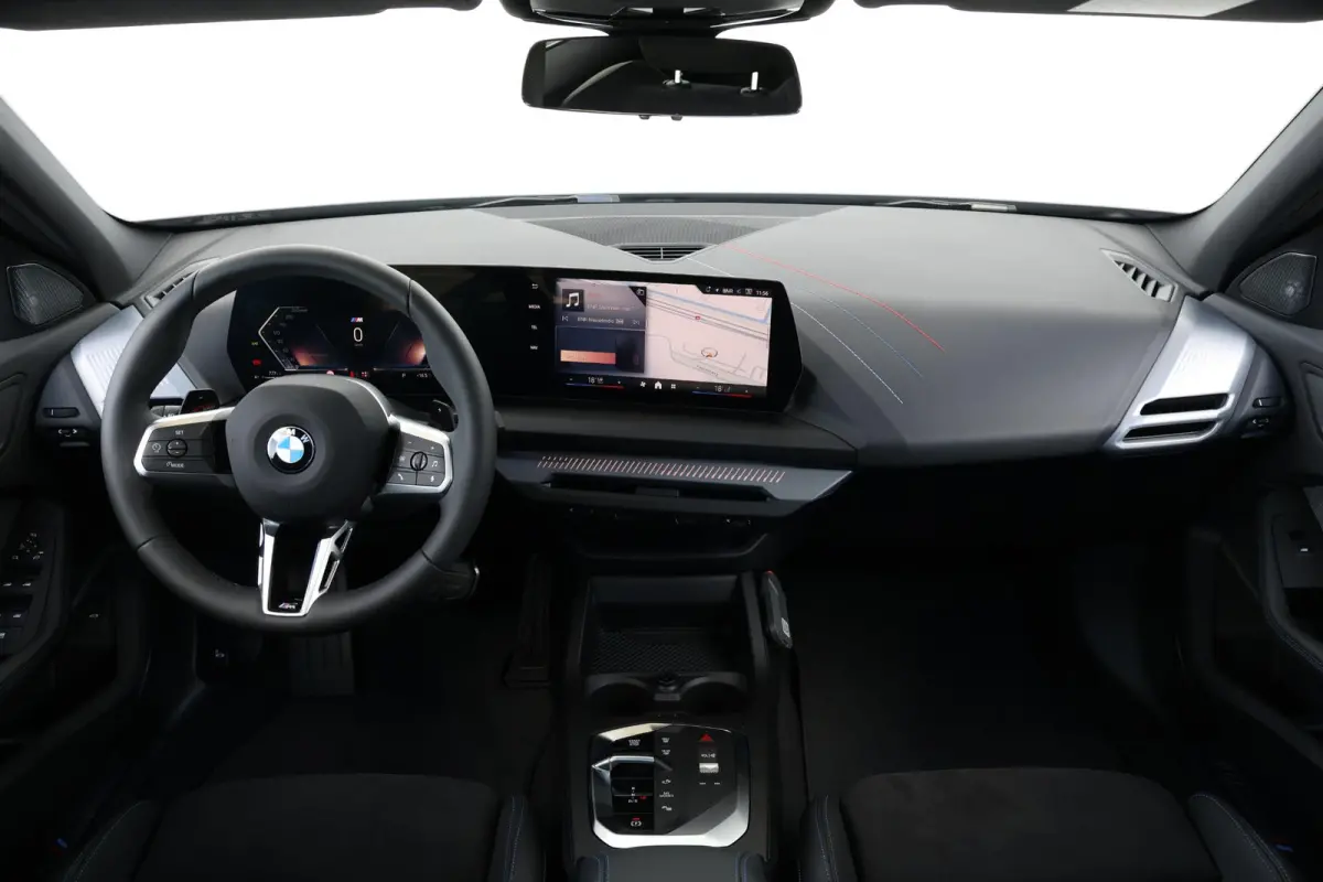 120 M Sport Design Edition | Sport Pakket Pro | Invidual Grigio-Telesto | Panorama Dak | Harman Kardon | Elektr. Achterklep | Comforttoegang |