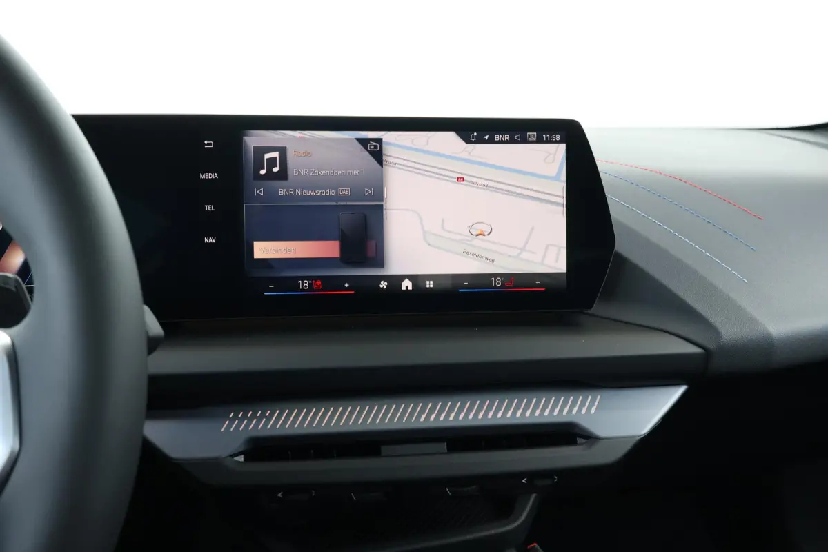 120 M Sport Design Edition | Sport Pakket Pro | Invidual Grigio-Telesto | Panorama Dak | Harman Kardon | Elektr. Achterklep | Comforttoegang |
